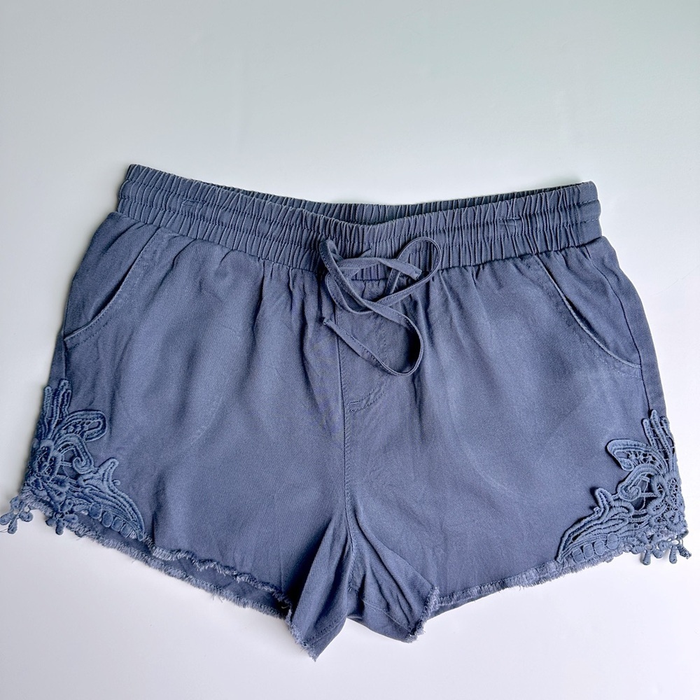 Knox Rose Rayon High Rise Shorts with Lace Detail Size S